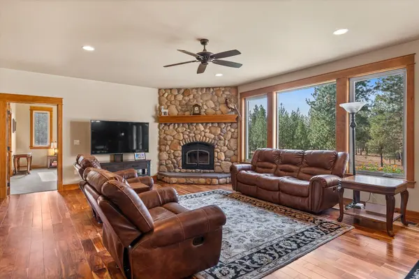 14021 E Nelson Rd, Elk, WA 99009