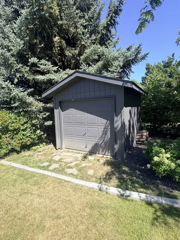 517 E Westcrest Ave, Colbert, WA 99005