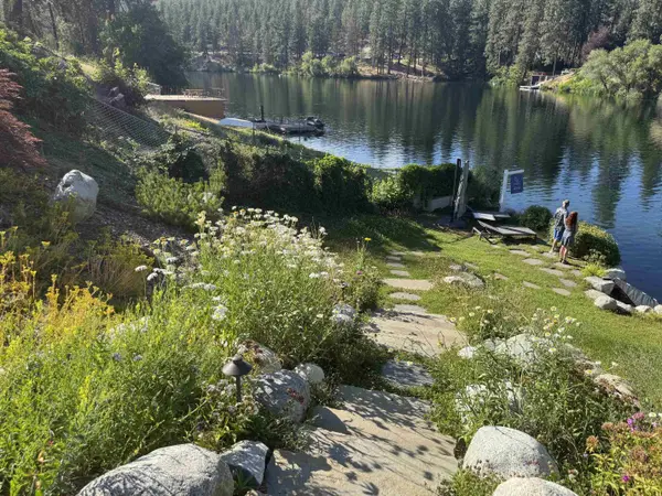 7515 E South Riverway Ave, Spokane Valley, WA 99212