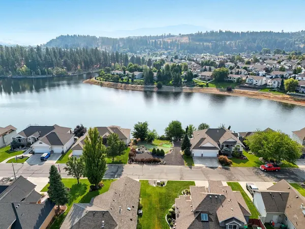 527 S Shelley Lake Ln, Veradale, WA 99037