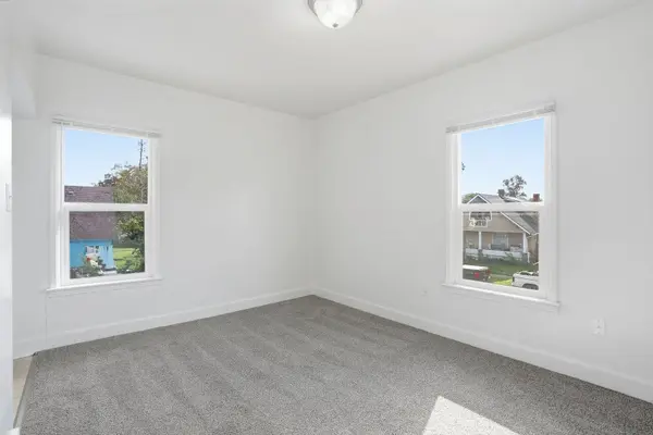 1704 N Ash St, Spokane, WA 99205