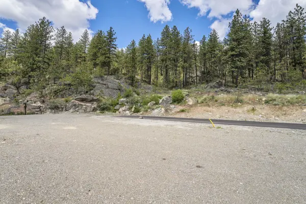 3323 N Stanley Rd, Spokane, WA 99217