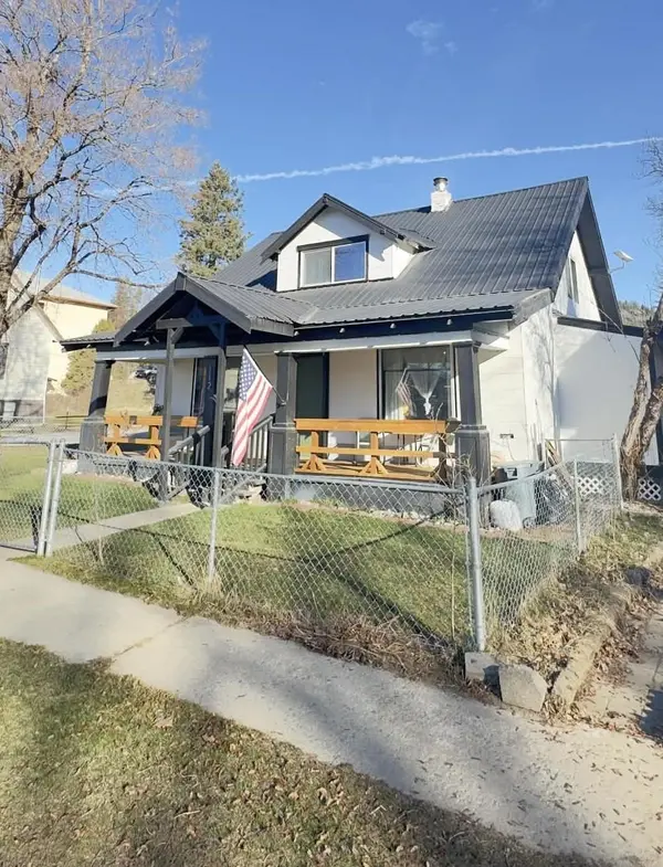 112 Houghton St, Ione, WA 99139