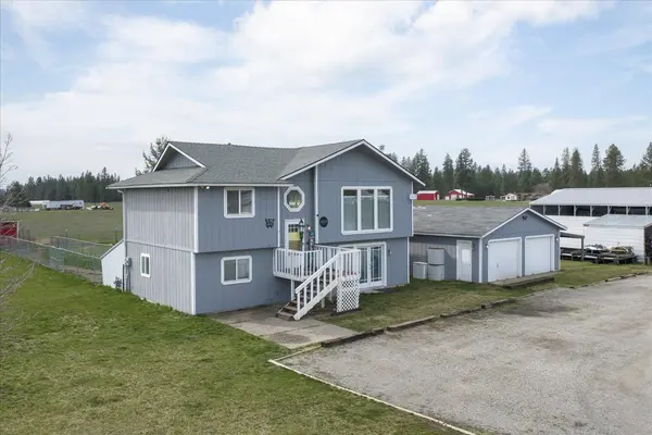 4810 E Big Meadows Rd, Chattaroy, WA 99003