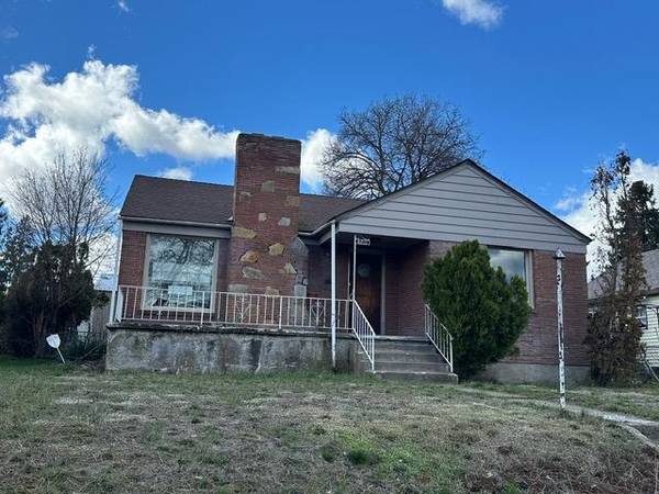 4811 N Lincoln St, Spokane, WA 99205
