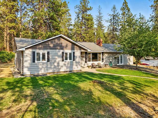 12511 S State Route 904 Hwy, Cheney, WA 99004