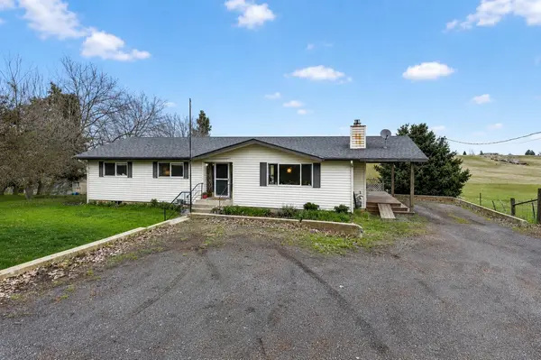 27164 N Gunning Rd, Davenport, WA 99122