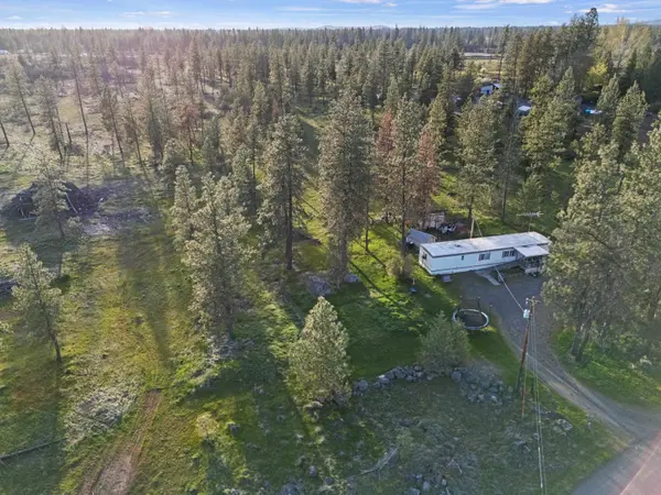 17212 S Brooks Rd, Cheney, WA 99004