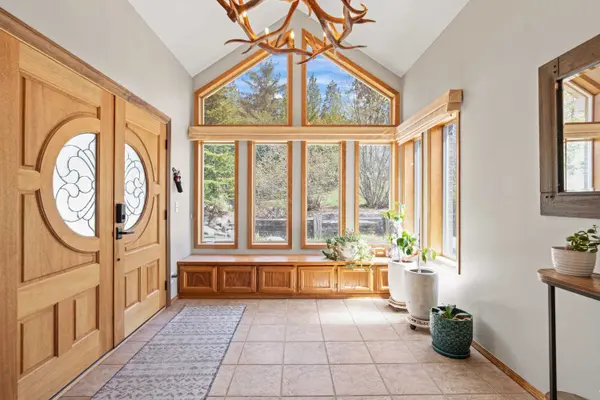 105 N Sprague St, Rockford, WA 99030