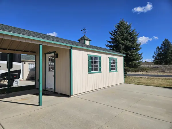 1205 N Country Club Dr, #104 Dr, Deer Park, WA 99006
