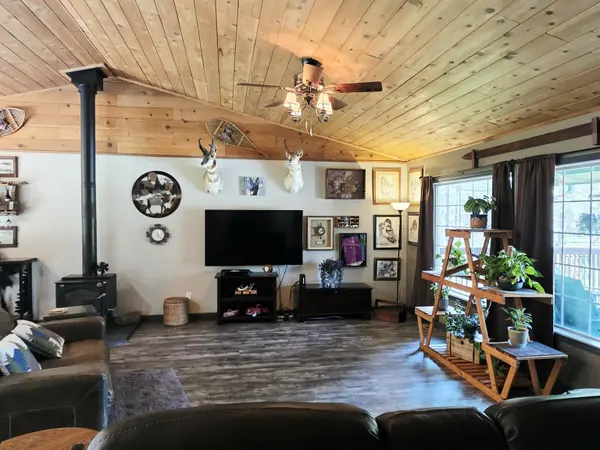 4417-D HWY 231, Springdale, WA 99173
