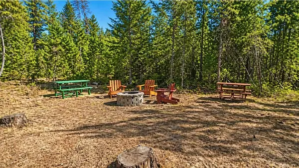 6833 Drum Rd, Springdale, WA 99173