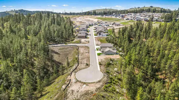 5102 N Scenic Ln, Spokane, WA 99212