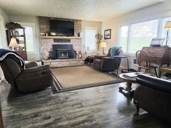 28628 N Dunn Rd, Chattaroy, WA 99003