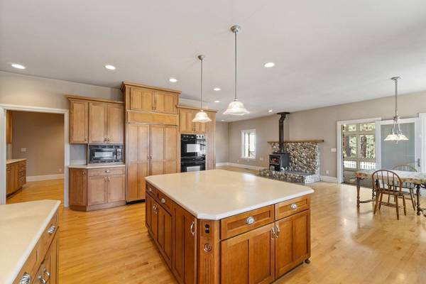 41114 N Madison Rd, Elk, WA 99009