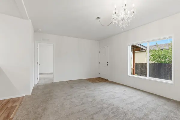10510 W Richland Rd ##129, Cheney, WA 99004