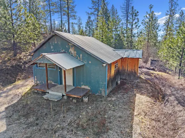 5324 Olinger Rd, Springdale, WA 99173
