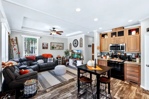 911 Driskill Rd, Newport, WA 99156