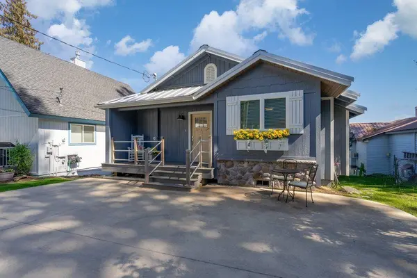 111 Terrace Ave, Newport, WA 99156