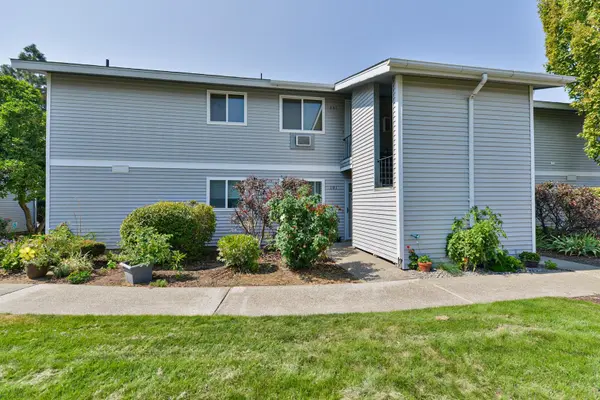 4026 S Regal St #101, Spokane, WA 99223