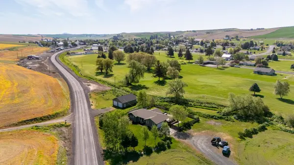 601 Tomeo Ct, St John, WA 99171