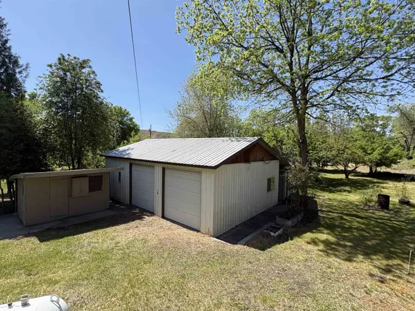 378C Elmer City Access Rd, Coulee Dam, WA 99116