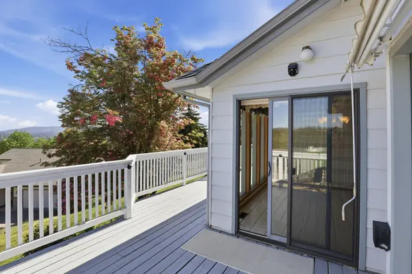 8710 E Boardwalk Ln, Spokane, WA 99212
