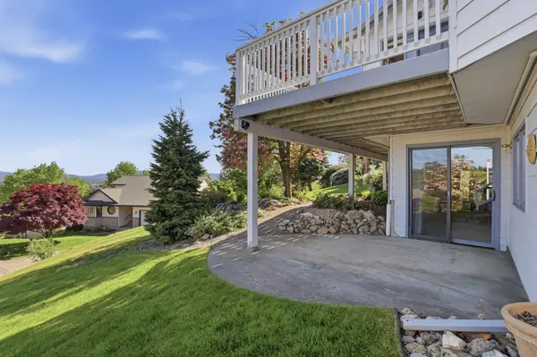 8710 E Boardwalk Ln, Spokane, WA 99212
