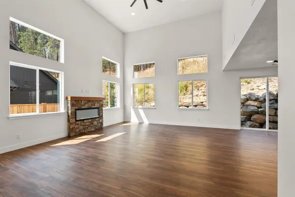7909 N Jefferson Dr, Spokane, WA 99208