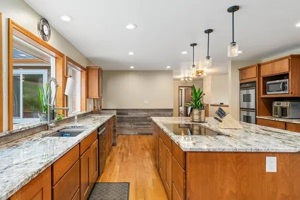 16630 E Foothills Dr, Spokane, WA 99217