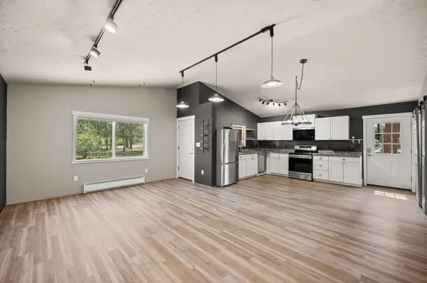 6449 Circle Dr, Nine Mile Falls, WA 99026