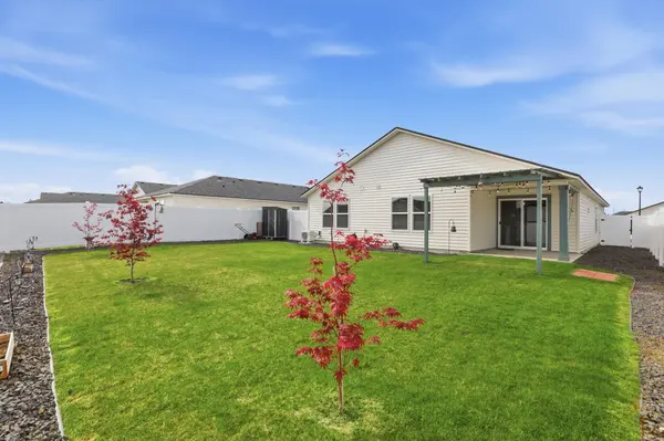 2012 E Boskoop St, Deer Park, WA 99006