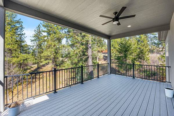 5902 S LOCHSA Ln, Spokane, WA 99206