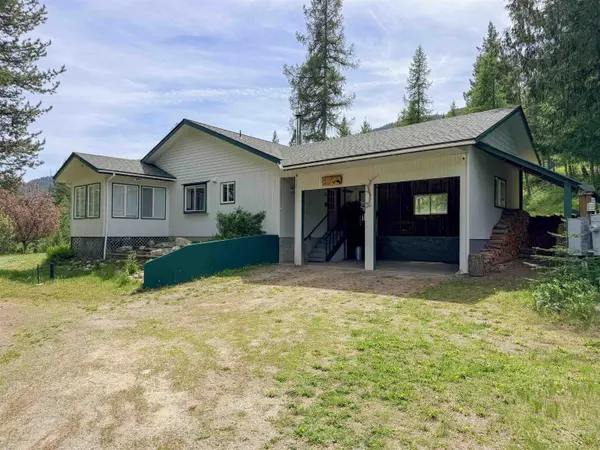 2015 Thoni Rd, Addy, WA 99101