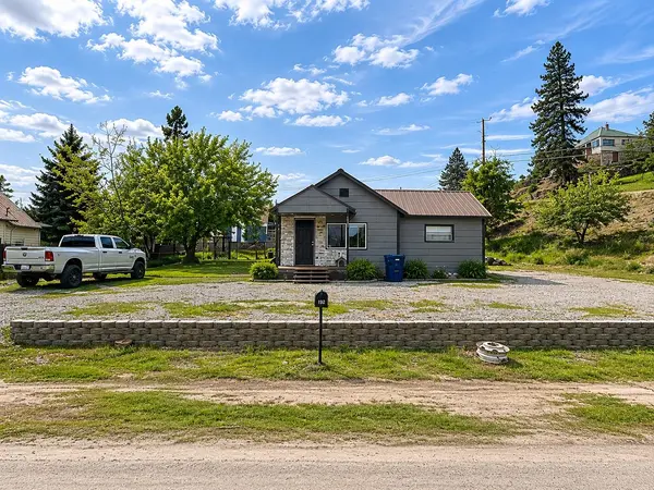 1021 S Adams St, Republic, WA 99166