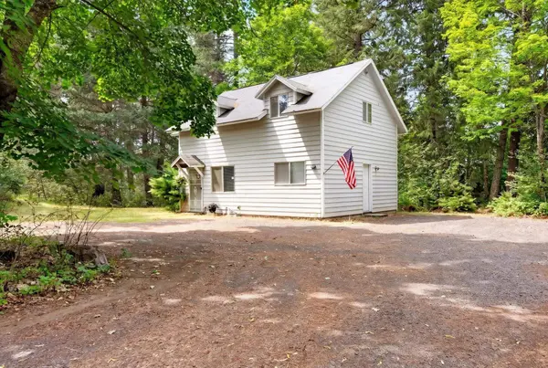 4421 E Chattaroy Rd, Chattaroy, WA 99003