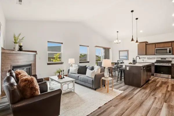 8470 N Oak St, Spokane, WA 99208