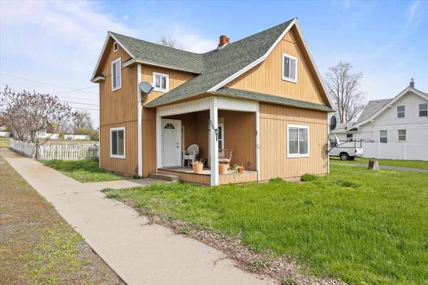 506 N I St, Lind, WA 99341