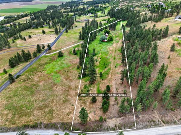 19010 N South Bank Rd, Nine Mile Falls, WA 99026