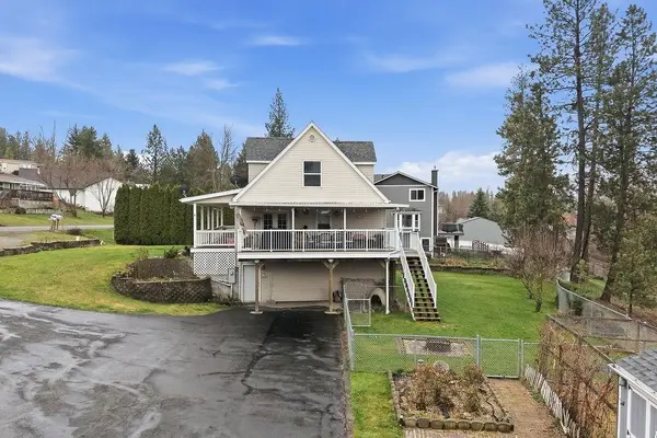227 E Stringham Rd, Rockford, WA 99030