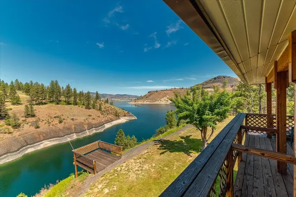 28605 E Moonshine Bay Ln, Creston, WA 99117