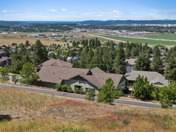 301 N Legend Tree Dr, Liberty Lake, WA 99019