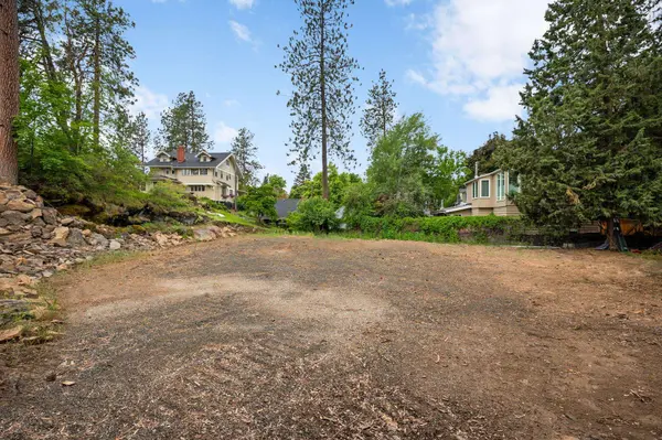 810 E Plateau Rd, Spokane, WA 99203