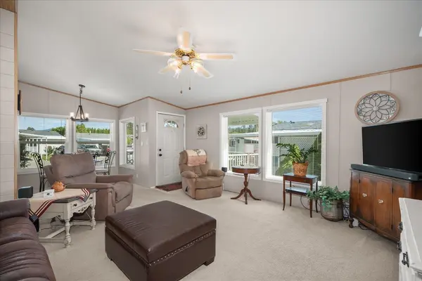 208 S Blueberry Pl, Spokane Valley, WA 99016