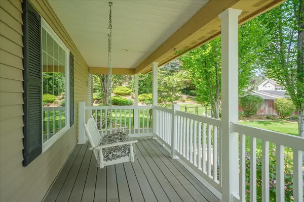 2406 S Scenic Blvd, Spokane, WA 99224