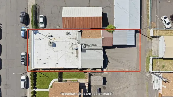 3911 N Madison St, Spokane, WA 99205