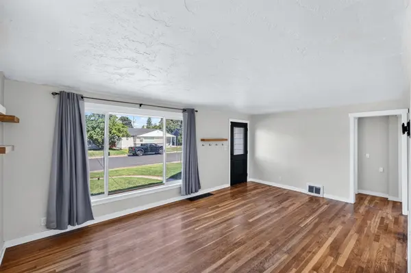 5104 N Elgin St, Spokane, WA 99205
