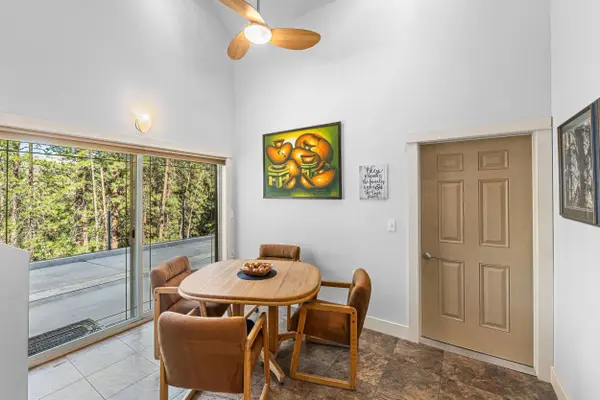 41840 N Porcupine Bay Rd, Davenport, WA 99122