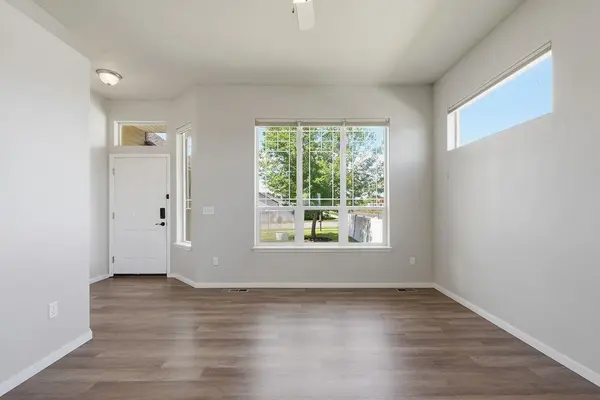 9428 N Oak St, Spokane, WA 99208