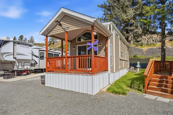 18617 W Williams Lake Rd ##33, Cheney, WA 99004